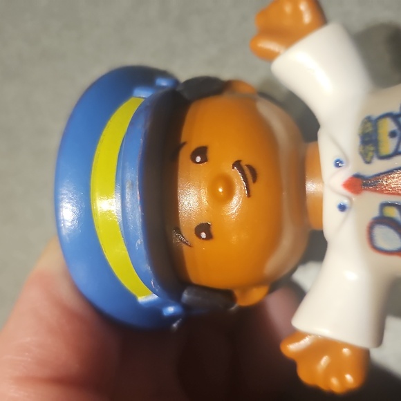 3/$15 Fisher Price Little People Police Man - Picture 8 of 8